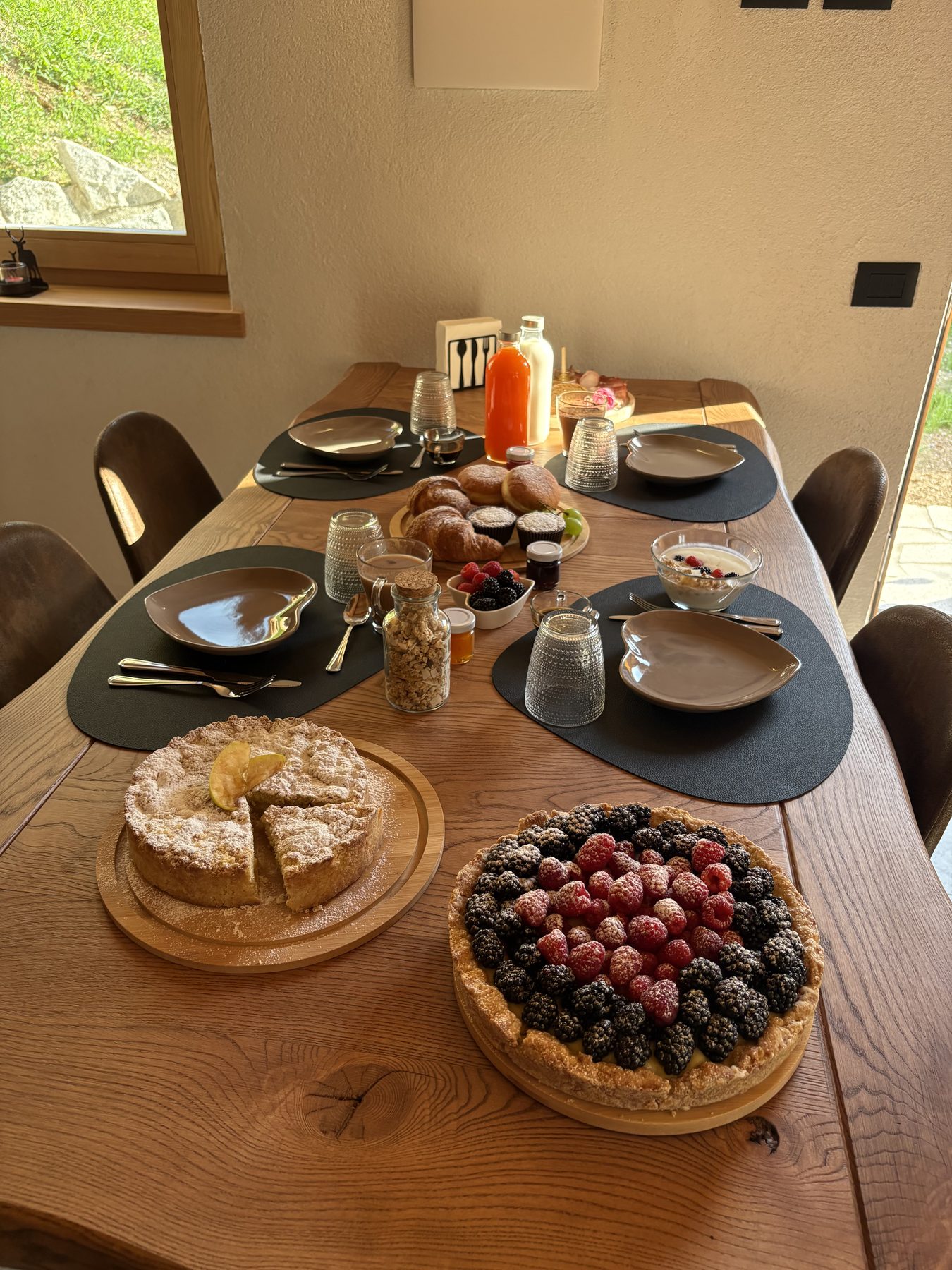 Chi siamo Colazione con prodotti del Maso Lärchen